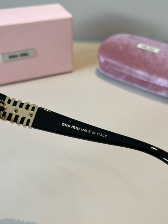 ?️Miu Miu?️Y2K sunglasses main image 5